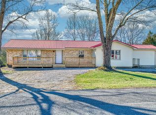308 Oakdale Ln, Sparta, TN 38583