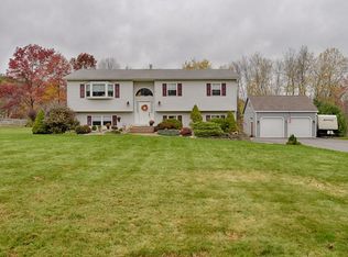 72 Robbins Rd, Middletown, NY 10940