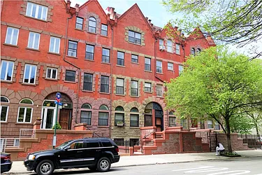 2072 Fifth Avenue in Central Harlem