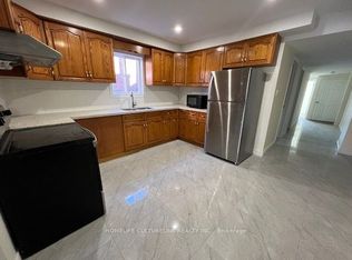 575 College St #A-C01, Toronto, ON M6G 1B2