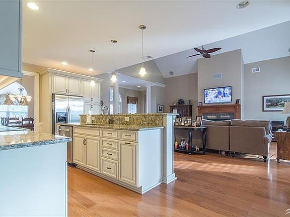 4th image of 321 S Middleton Drive NW