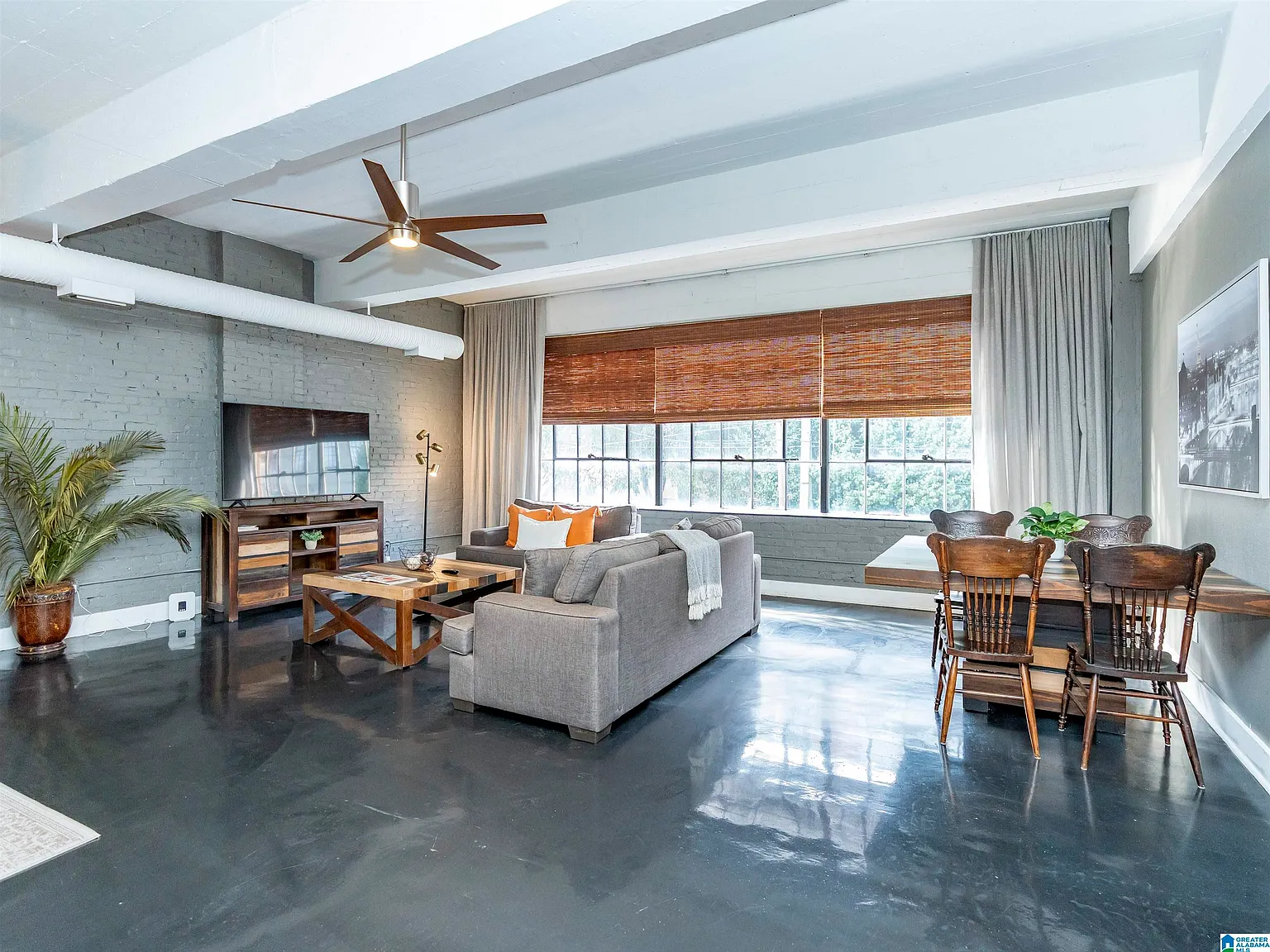 1 bed, 1.0 bath, 1050 sqft, $2,195 — Photo 3
