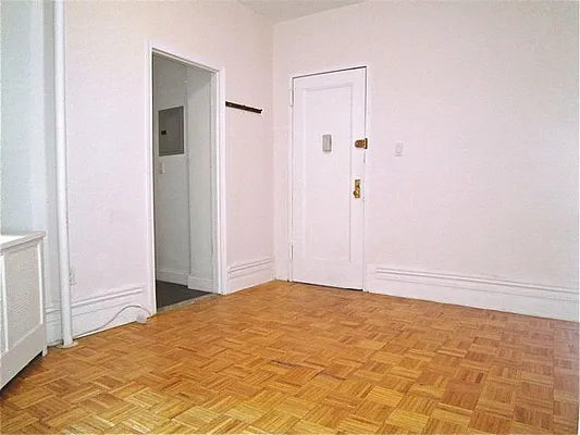 Rented by City Connections Realty | media 10