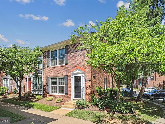 5th image of 2510 S Arlington Mill Dr #1