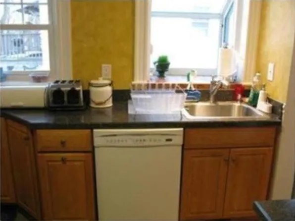 115 Bennett St, Brighton, MA 02135