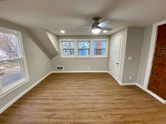 5th image of 24 Blymer St Unit B