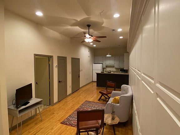 2nd image of 135 Salem Ave SW #4C