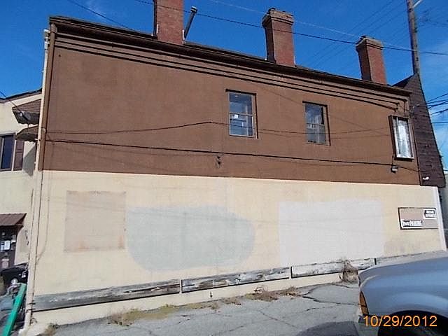 2nd image of 1020 E Broadway