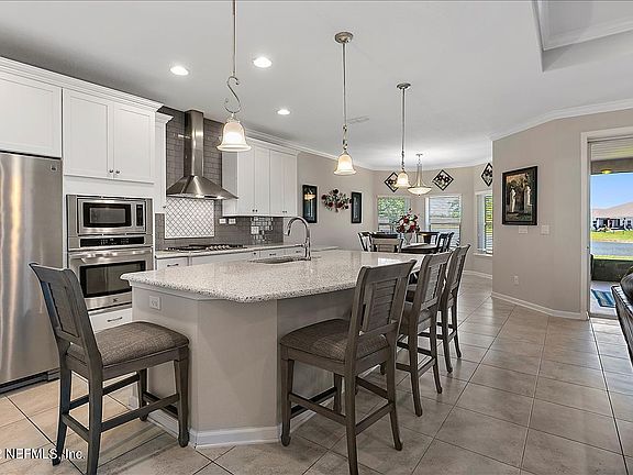 3rd image of 624 Bent Creek Dr