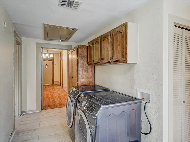3104 Stonewall St — Photo 15