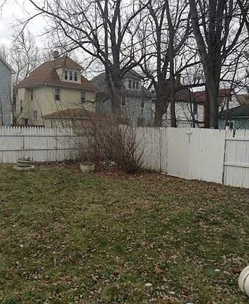 4th image of 81 Humber Ave