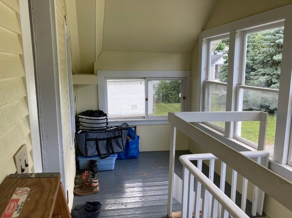 55 N Pleasant St APT 3