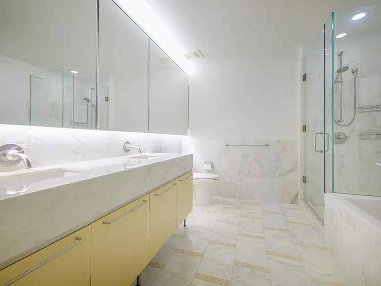 200 Chambers St #5C — Photo 10