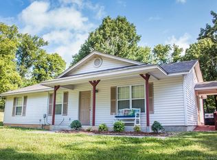 21555 E Fern Valley Rd, Claremore, OK 74019