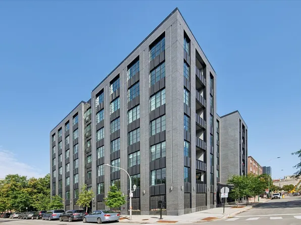 (undisclosed Address), Chicago, IL 60607