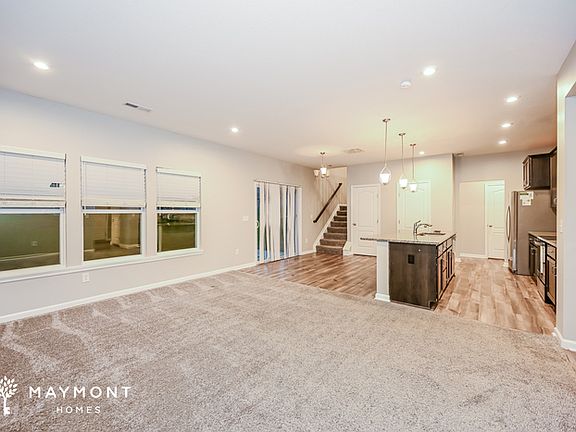 4th image of 1585 Cherry Blossom Dr