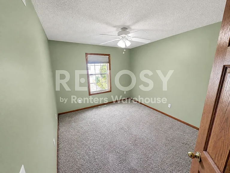 17505 48th Pl N — Photo 15