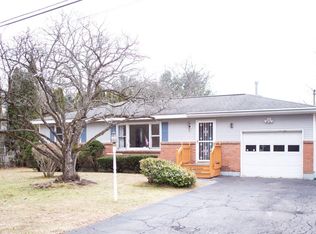 43 Magee Dr, Glenmont, NY 12077