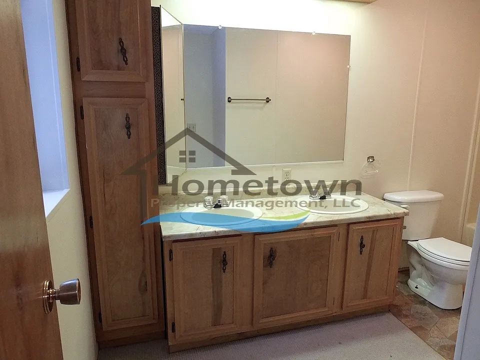 2 bed, 924 sqft, $1,300 — Photo 2