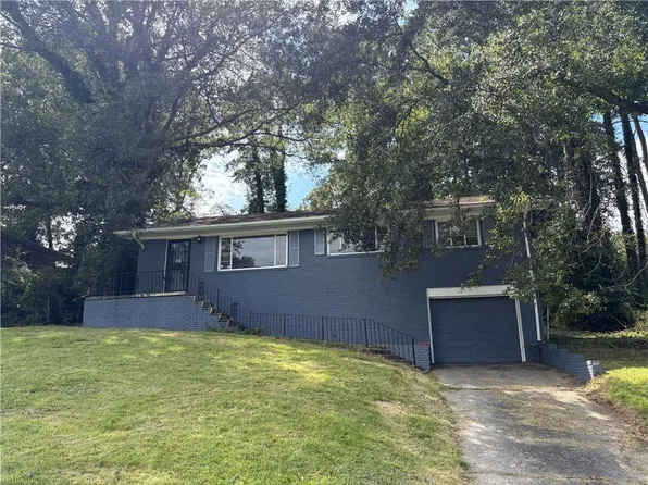 2595 Lancaster Dr, East Pt, GA 30344