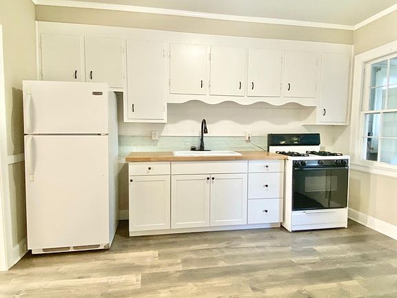 3rd image of 10228 Warwick Blvd