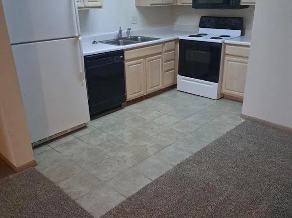 3247 SW Iron Creek Dr #3247, Blue Springs, MO 64015