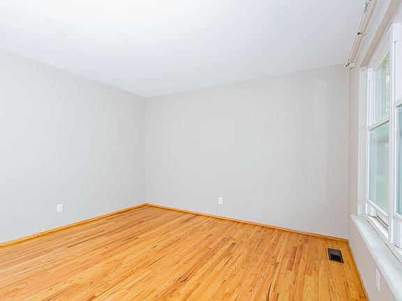 4th image of 4407 Brooktop Ln