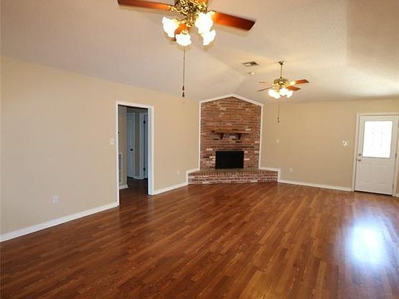 3rd image of 3249 Grandlake Blvd