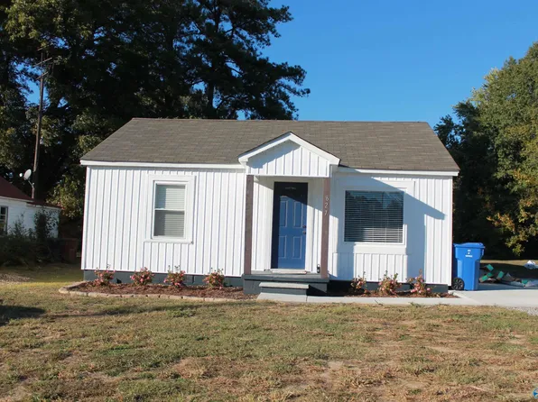 827 Main St W, Hartselle, AL 35640