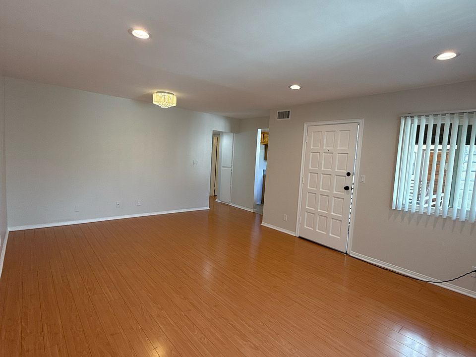 1st image of 717 W Milford St #202