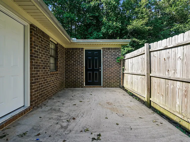 8373 Warren Dr — Photo 16