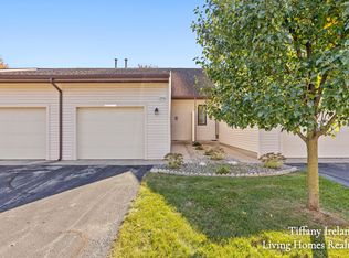 2750 Stonebluff Dr SW, Wyoming, MI 49519