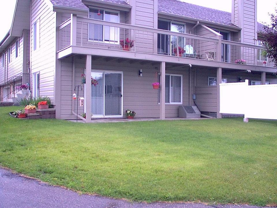 2nd image of 601 4th Ave NE Unit 5