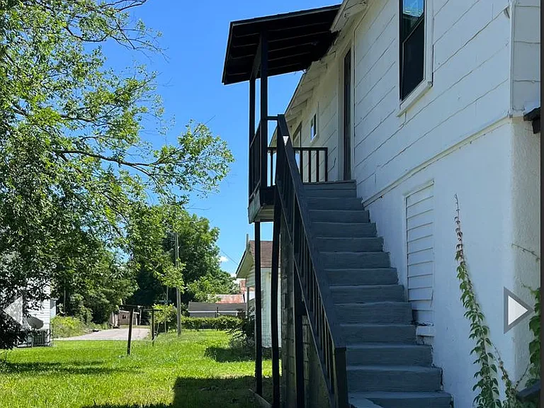 501 Fields St — Photo 1