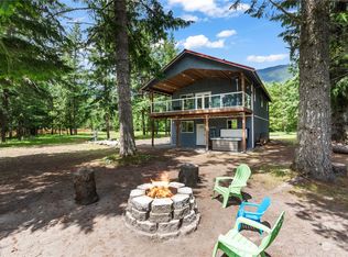 225 Eagle Peak Dr, Packwood, WA 98361