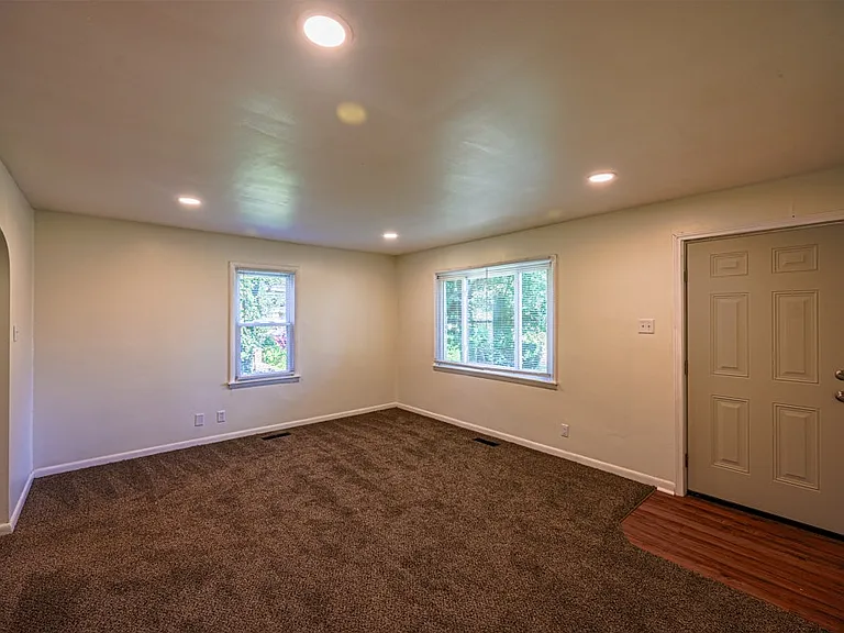 1909 Taylor Ave — Photo 14