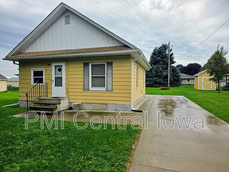 2 bed, 1.0 bath, 708 sqft, $860 — Photo 2