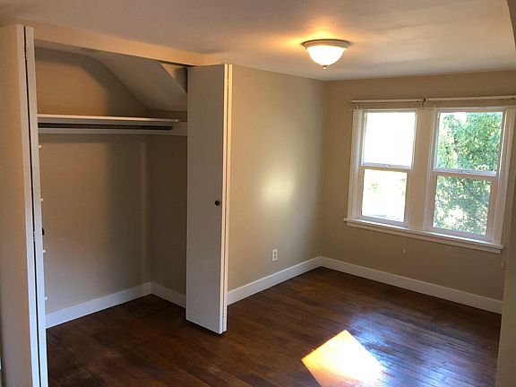 2nd image of 19614 15th Ave NE APT B