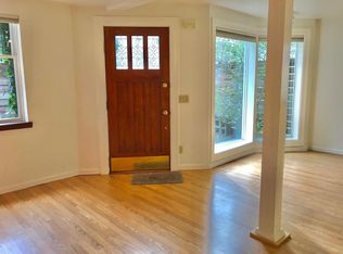 1112 E John St, Seattle, WA 98102