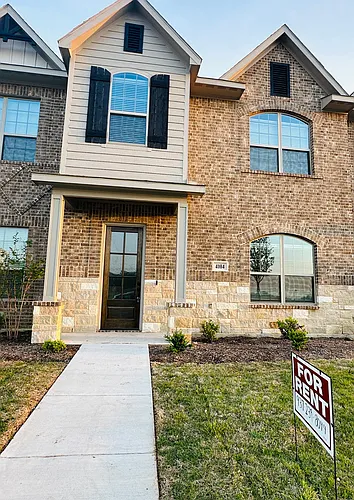 4104 Avion Dr Photo 1