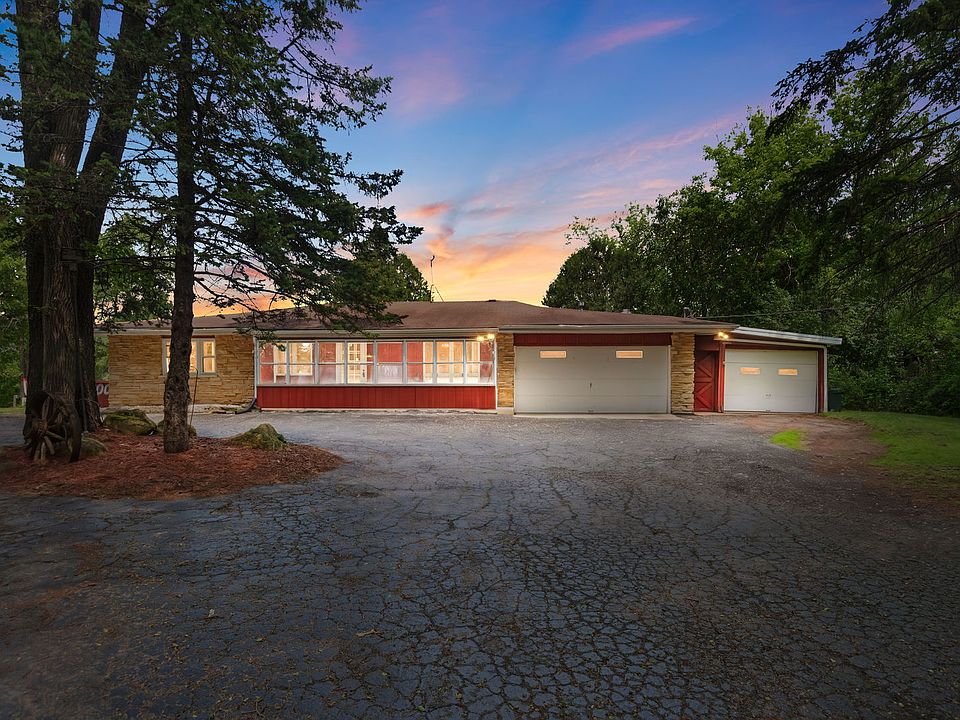1st image of 26456 W Laurel Ave