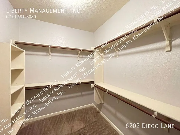 6202 Diego Ln — Photo 23