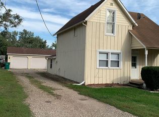 215 N 7th St, Carlisle, IA 50047