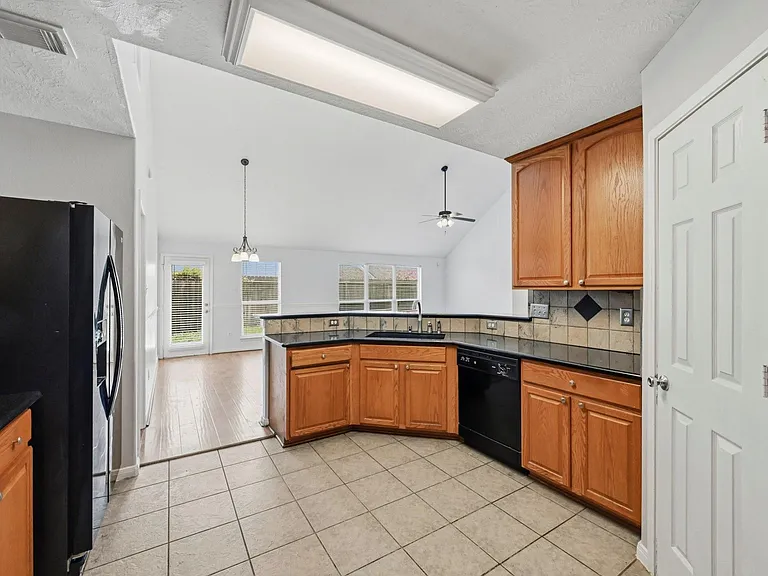 16919 Wortley Dr — Photo 8