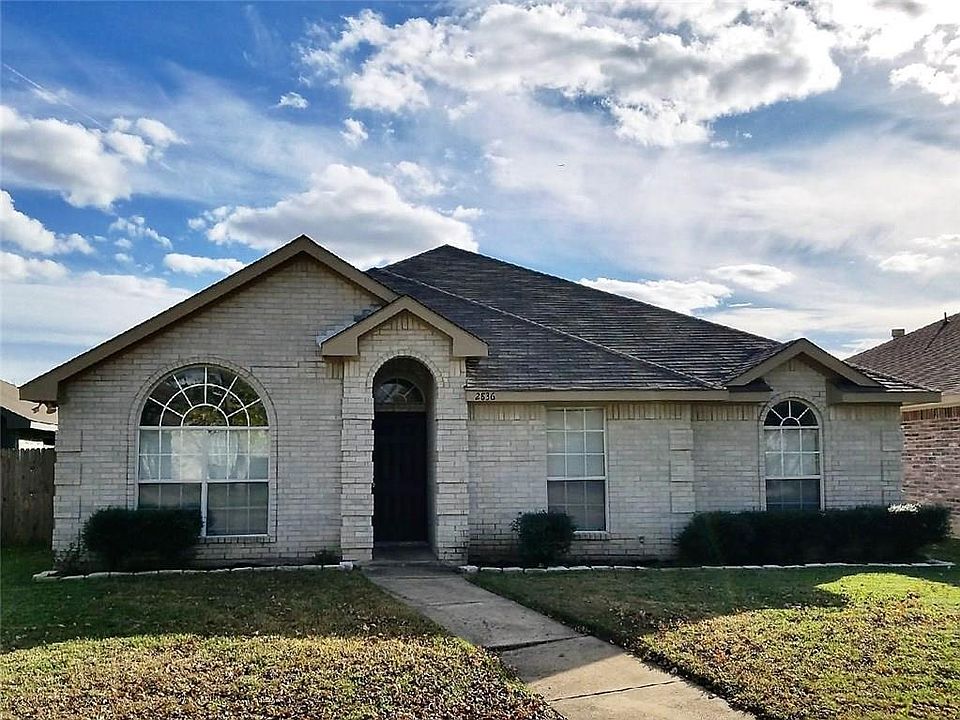 1st image of 2836 Saint Martin Dr