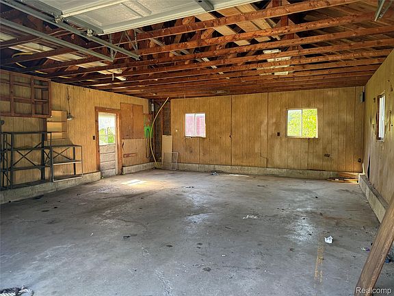 4th image of 10323 Halsey Rd
