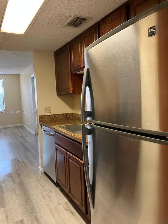 4441 W McNab Rd APT 15, photo 7