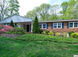 21 Farmington Ln, Melville, NY