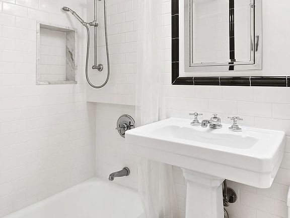 4th image of 175 E 93rd St APT 1D