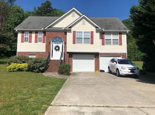 10 Shady Oak Ln, Cartersville, GA 30120